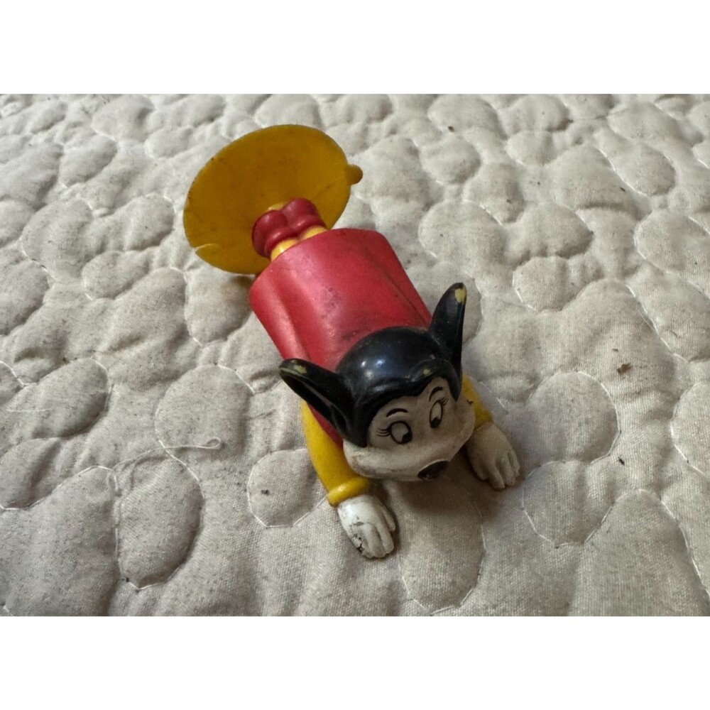 Vintage Mighty Mouse Flying Suction Cup Toy Figure Viacom Cartoon Character